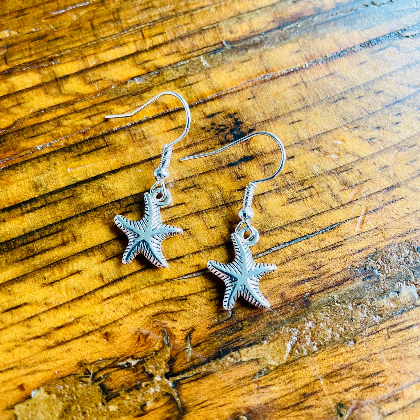 Starfish pierced earrings