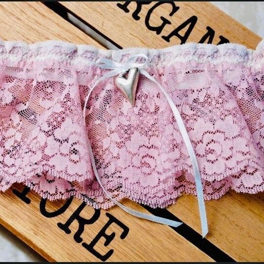 Garter.  Bridal garter.  Wedding garter.  Lace garter.  Traditional garter. Wedding Lace garter.  Pink garter.  Bridal accessory. Bride